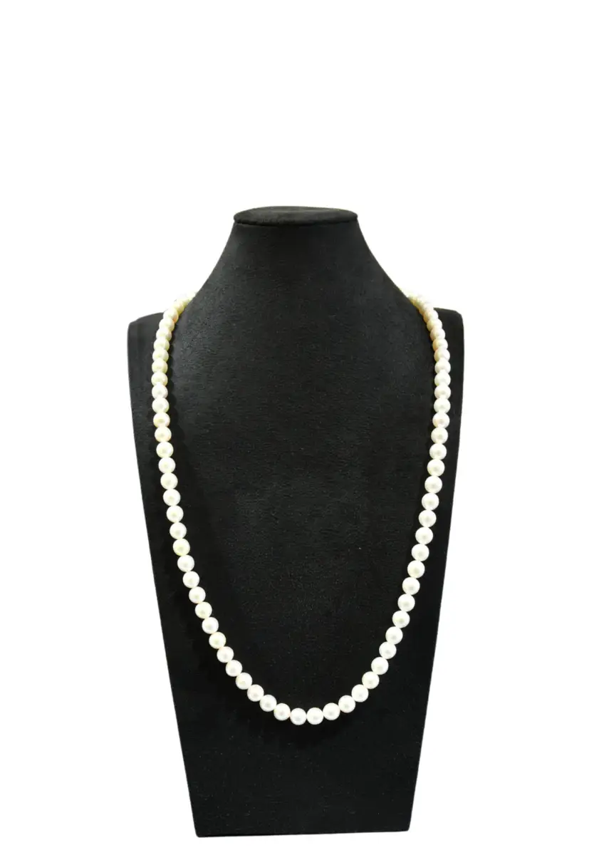 Урт сувдан зүүлт