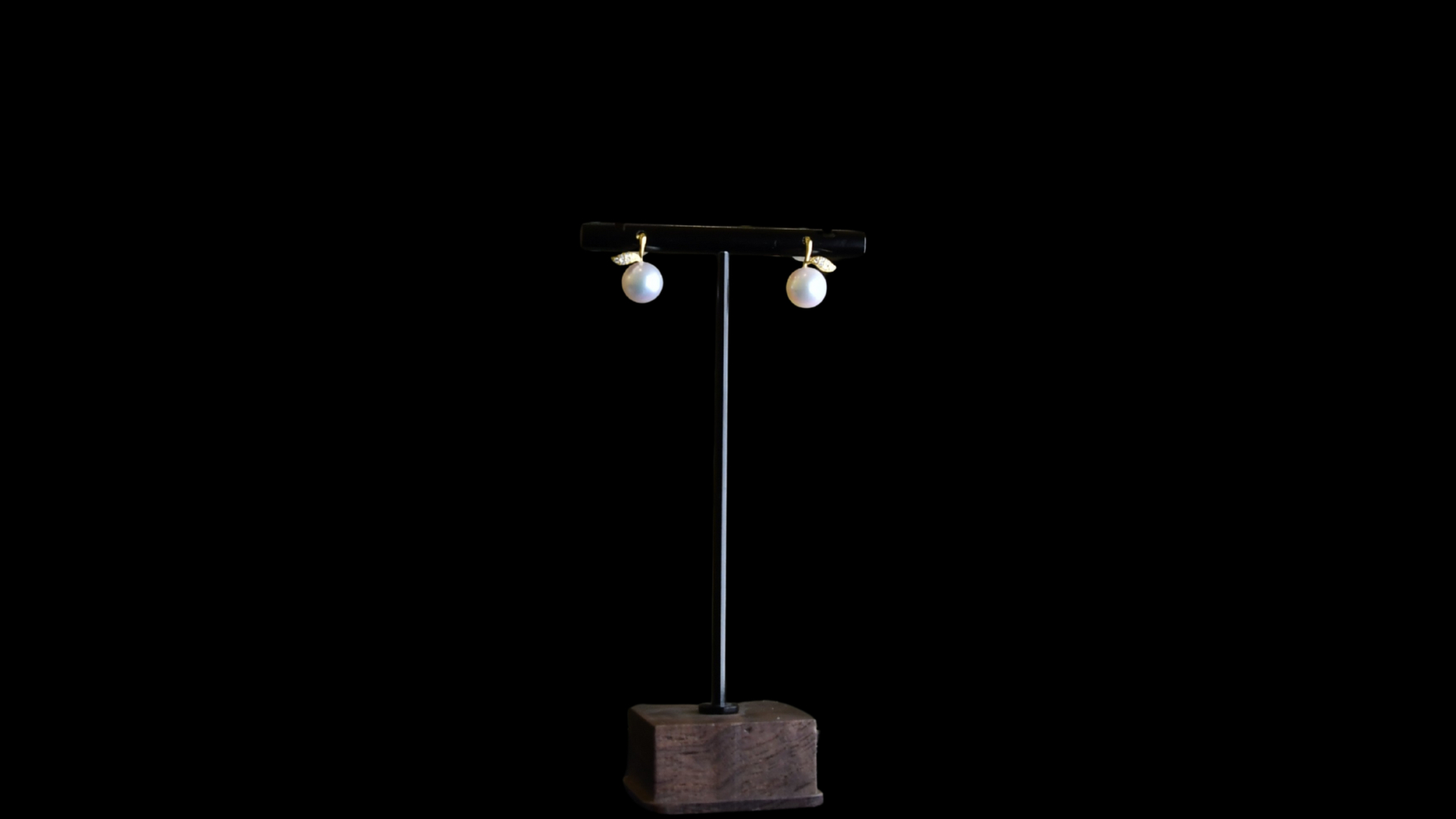 Сувдан ээмэг